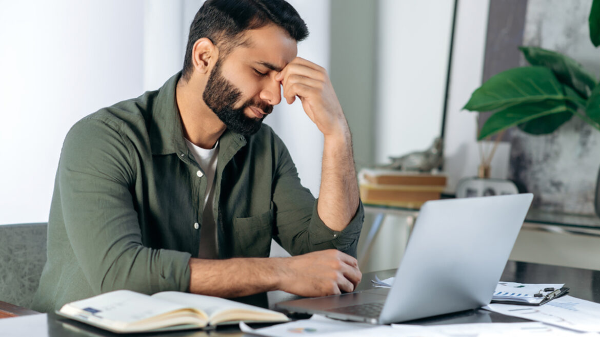 This Image show that the person managing stress in the workplace