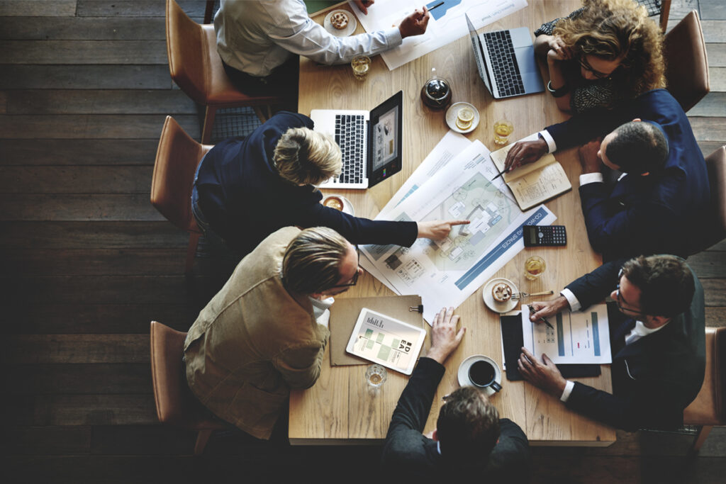 This image shows how the role of hr is important in building business strategy.